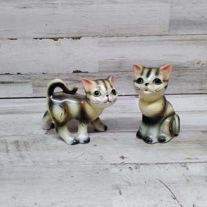 Vintage Japan Kitten Figurines  / 1950s Japan Cats / Japan Cats  / Japan Ceramic Cats  / Japan Figurines  / Cat Lover