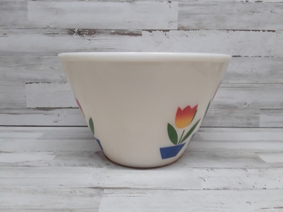 Fire King Bowl Tulip Bowl / Tulip Pattern / Vintage Fire King