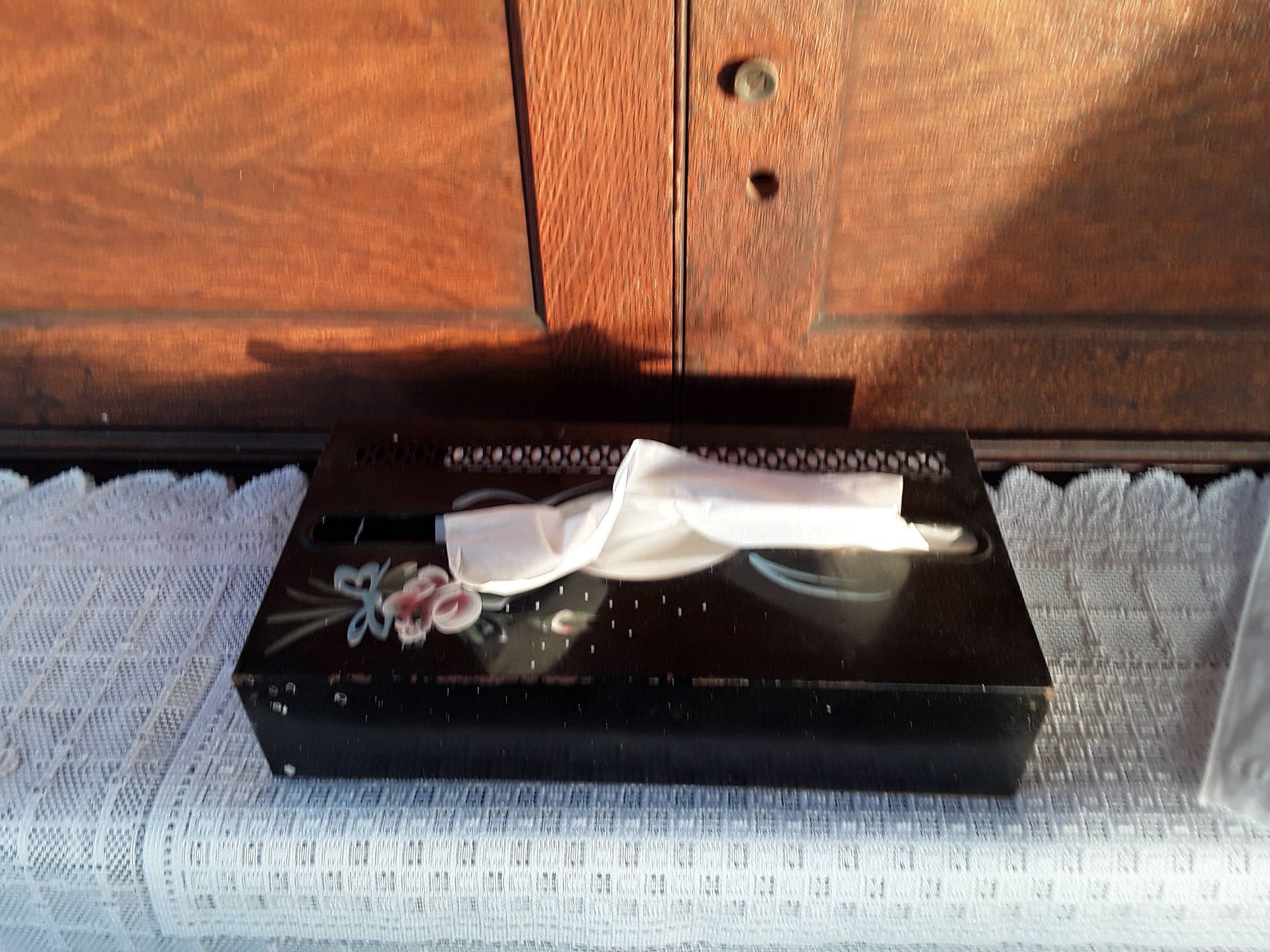 Vintage Tole Ware Metal Kleenex Box Holder Tole Painted Black Etsy