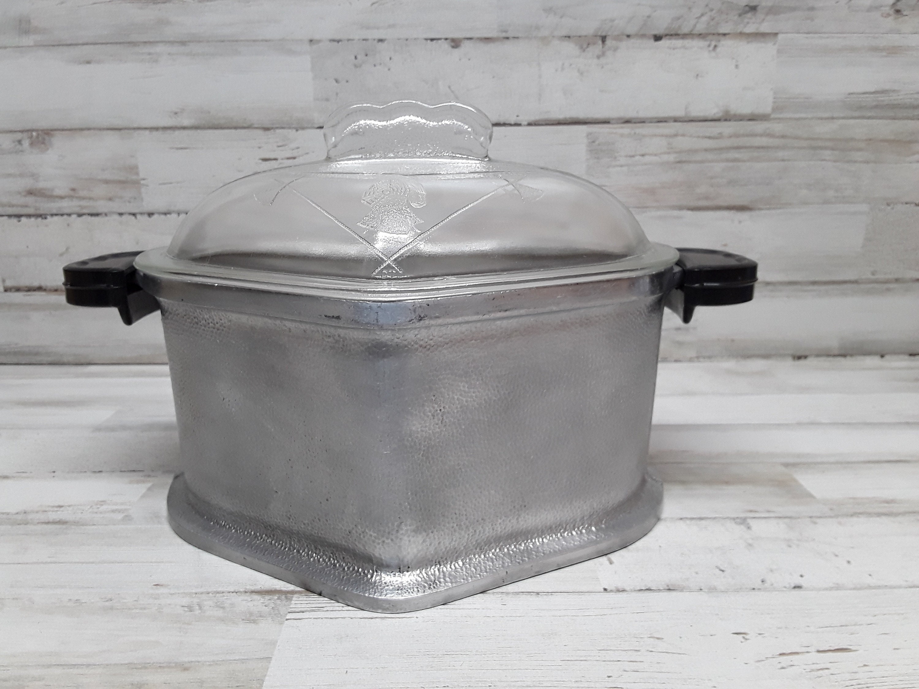 Vintage Club Aluminum Co. Hammercraft Large Dutch Oven Pot w Dome Lid &  Handle