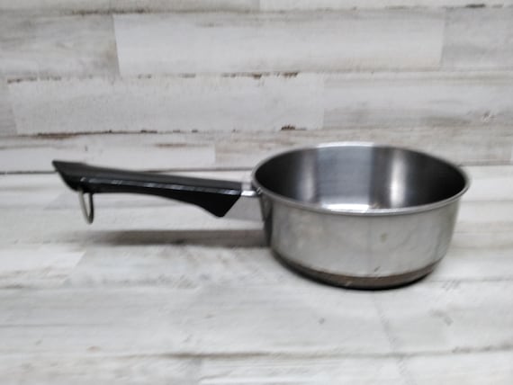 Made In Cookware - 2 Quart Stainless Steel Saucier Pan 