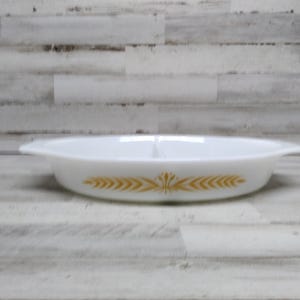 Vintage Pyrex Promotional Royal Wheat Divided Serving Dish / 1 1/2 Quart Pyrex Dish  / 1960&#39;s Royal Wheat Pyrex / Vintage Pyrex Dishes
