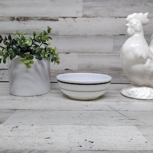 Vintage Pyrex Restaurant Tableware by Corning   / Restaurant Berry Bowls. / Vintage Restaurant Ware