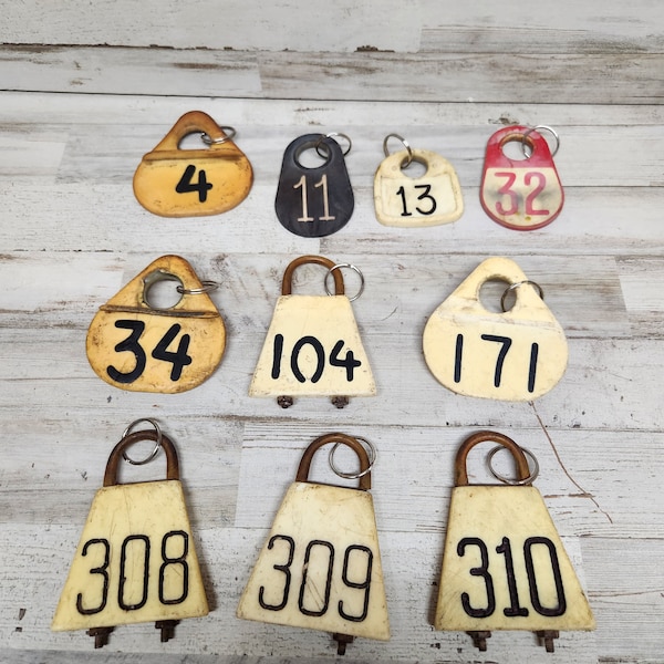 Vintage Cow Tag / Cattle Tag / Rustic Livestock Marker / Large Industrial Numbers / Rustic Vintage Label Hang Bag Tags