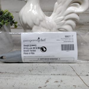 Pampered Chef Dough Crimper  / Pampered Chef Gadgets