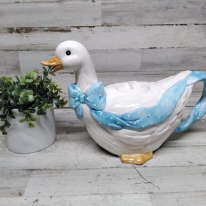 Vintage Ceramic Goose Tea Pot  / Silly Goose on the Loose  / Duck Figurines  / 1980s Duck/Goose Decor