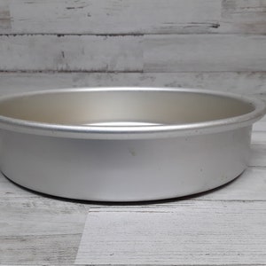 Vintage Wilton 1991 Round Cake Pan / Vintage Wilton / Aluminium Cake Pan