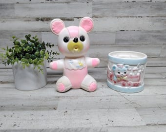 Oso de peluche chirriante rosa y blanco Sanitoy vintage de los años 50 / Muñeco de goma chirriante / Muñeco chirriante vintage de los años 50