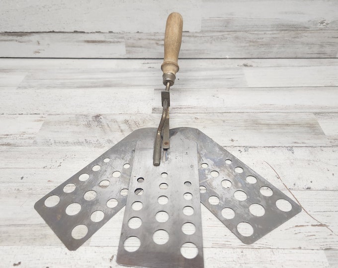 Antique 3 N 1 Fan Spatula / Vintage Spatula / Stainless Steel USA