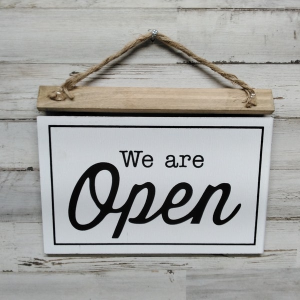 Wooden Hanging Open/Closed Sign  / Open/ Closed Sign  / Farmhouse Decor