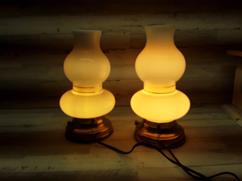 Hand Painted Milk Glass Dresser Lamps / Dresser Lamps / Hand Etsy