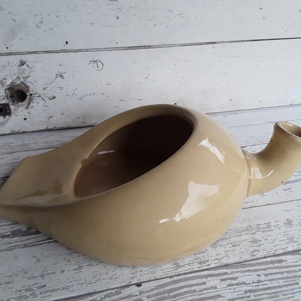 Vintage Biege/Yellow Ceramic Urinals/Bed Pan - Bed Pan - Bed Pan Planter - Bed Pan Garden Decor - Yellow Urinals - Bed Pan - Pottery Bed Pan