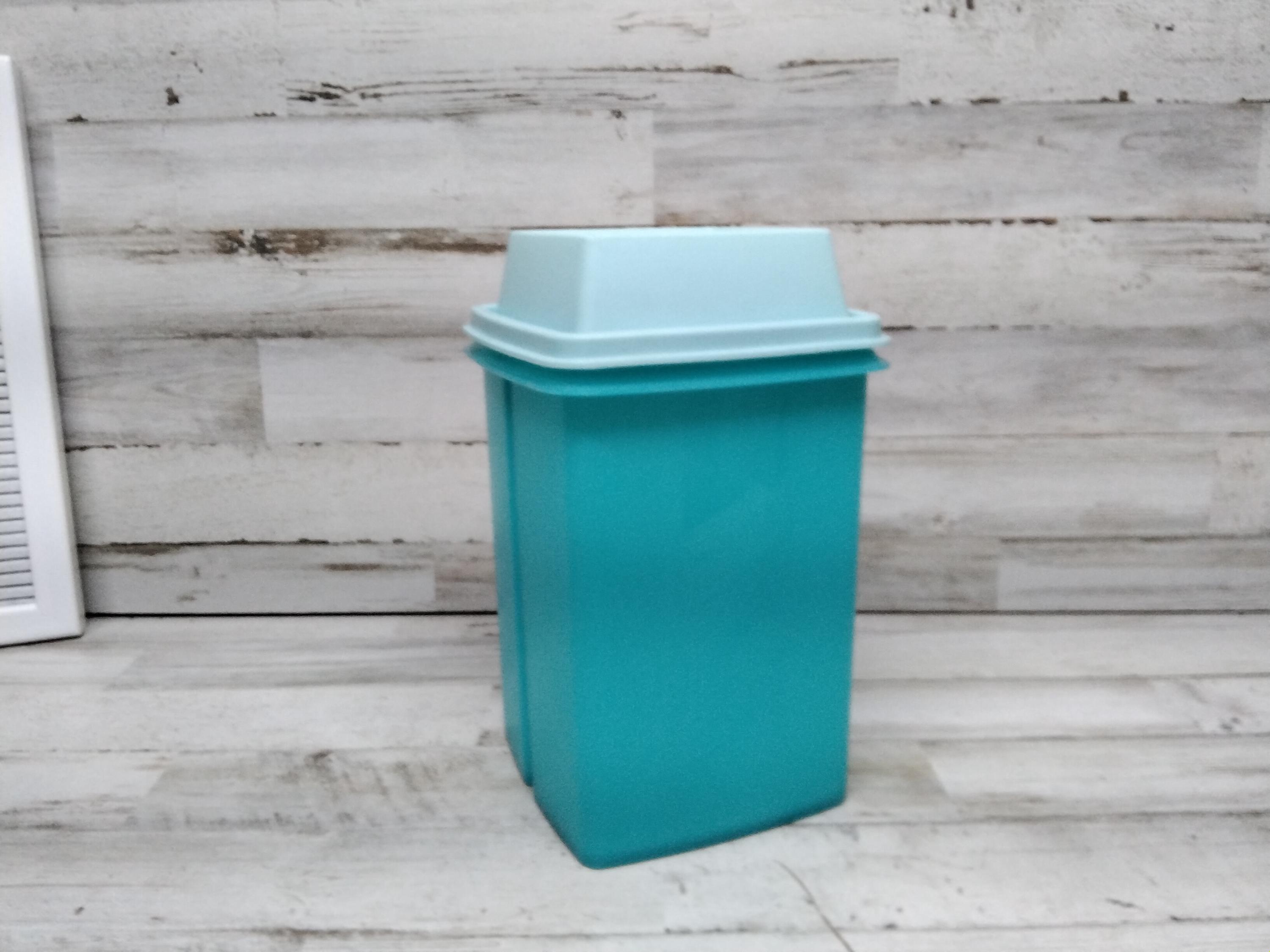 タッパーウェア  USED  ⑤ Jalapeno Tupperware - Etsy