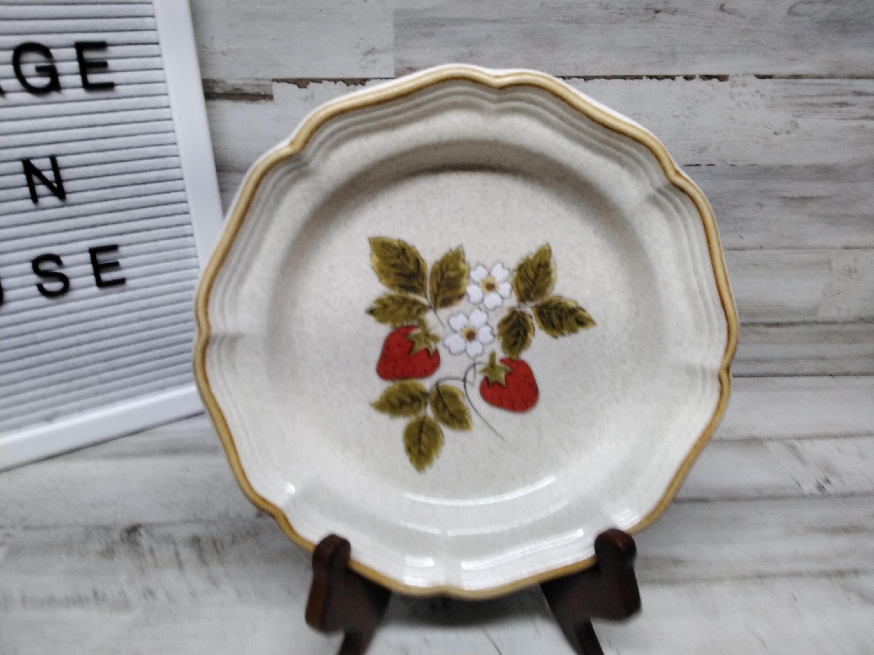 Strawberry dinnerware - Etsy 日本