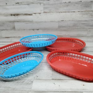 Retro broodmanden / vintage dinerservies voor broodjes + brood / feestservies / pass the rolls