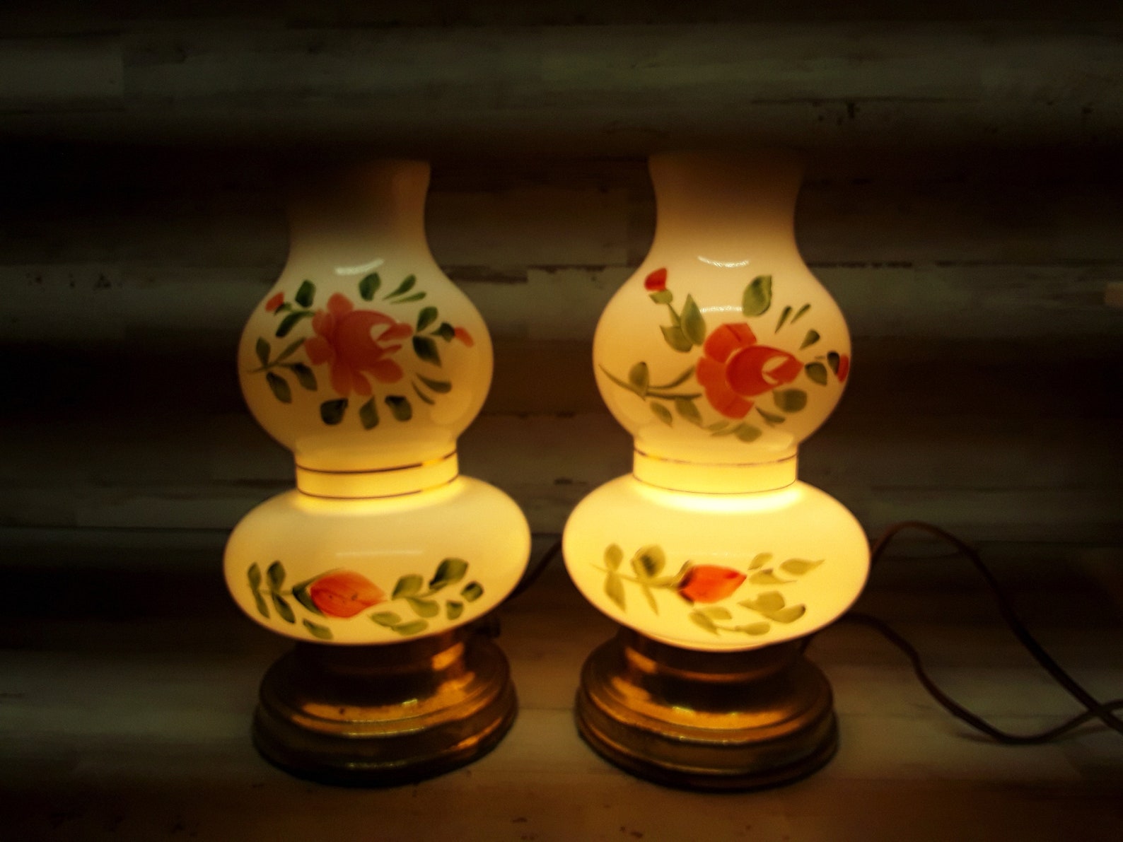 Hand Painted Milk Glass Dresser Lamps / Dresser Lamps / Hand Etsy