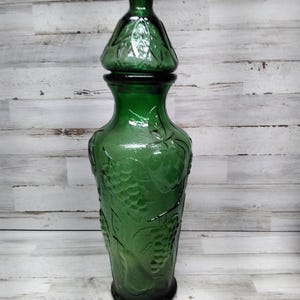 Vintage Emerald Green Italian Empoli Decanter /  Emerald Green Decanter  / Vintage  MCM Home Decor