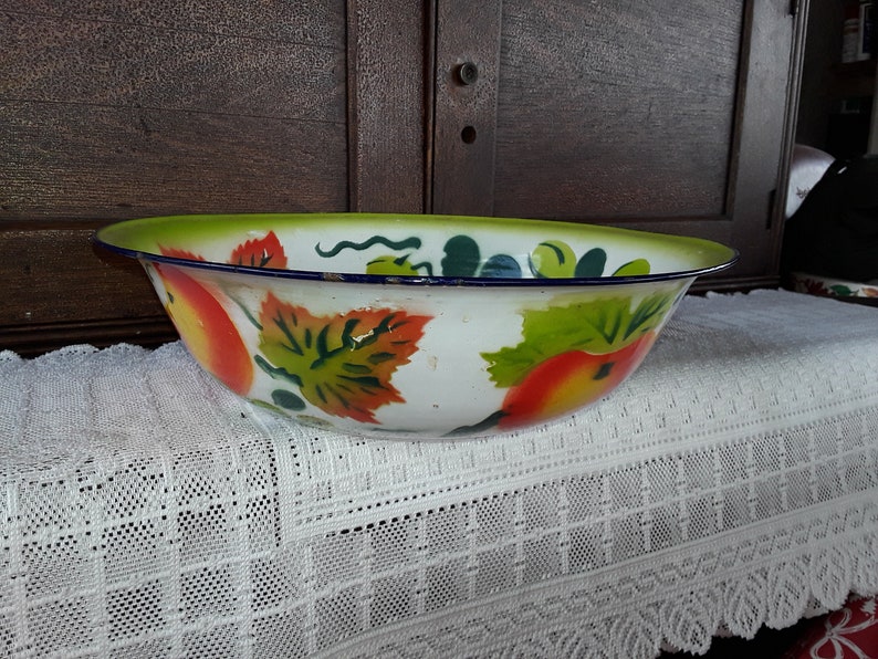 Vintage Enamel Ware Dishpan Bowl
