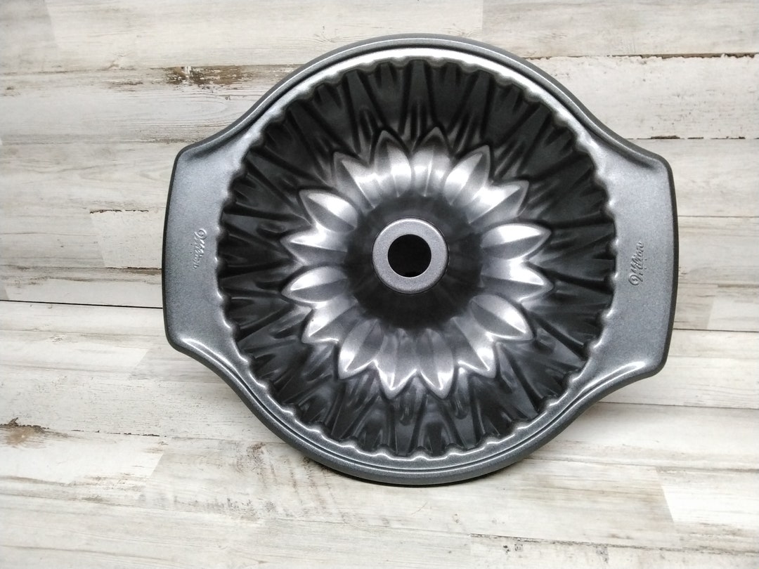 Bundt Cake Pan / Sunflower Cake Pan / Flower Mold Cake Pan Etsy