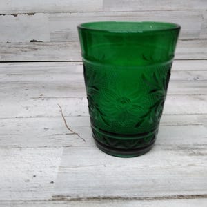 Vintage Anchor Hocking Forest Green Juice Glasses Sandwich Glass Pattern