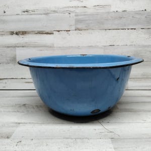 Vintage Large Blue Enamelware Bowl /  Blue Enamel Mixing Bowl / Farmhouse Kitchen Bowl / Enamel Blue Bowl Decor Only
