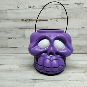 Vintage Halloween Candy Bucket   / Purple Skull Halloween Bucket  / General Foam Plastic Halloween Buckets