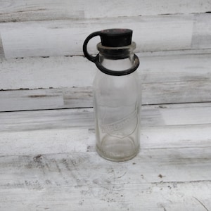 Vintage 1930s Mojonnier Bros. Co. Chicago, ILL., Tester Milk Bottle / Dairy Farm Decor / Country Primitive Decor / Farmhouse Kitchen Decor