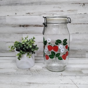Vintage Carlton Hermetic Glass Strawberry Canister with Clasp Lock Lid  / 2 Liter Strawberry Canister