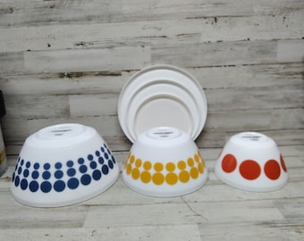 Vintage Charm Spot On/inspired by Pyrex/opal Glass Mixing Bowls