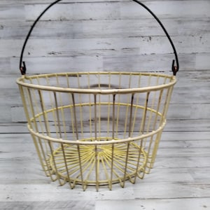 Vintage Large Wire Basket Yellow Basket Rustic Basket Wire Handled Farm Basket Steel Basket Yellow Metal Farmhouse Decor / Farmhouse Decor