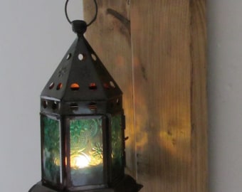 38 cm Reclaimed pallet wood wall sconce with hanging Moroccan style tea light lantern Green glass