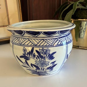 Vintage Chinoiserie Blue and White Porcelain Cache Pot
