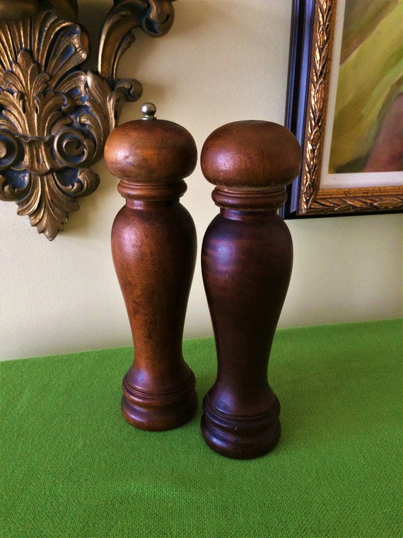 Vintage Wooden Salt And Pepper Shaker Mill Grinder