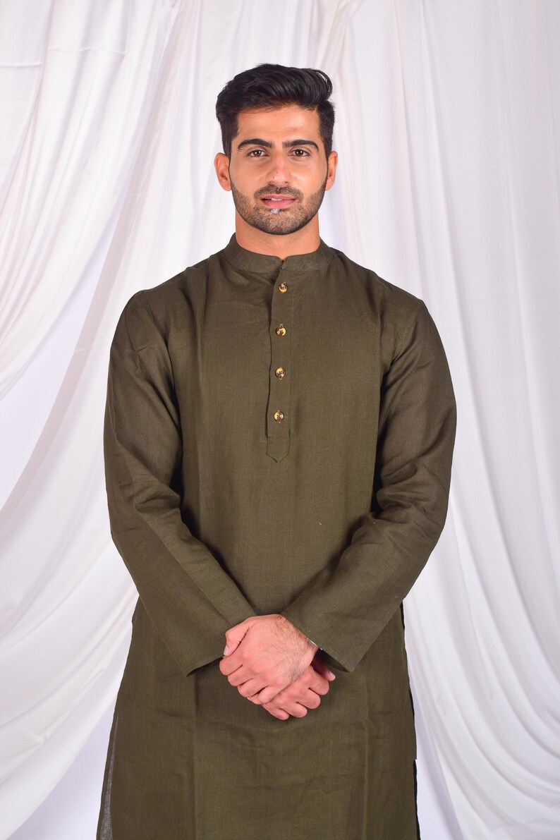 Stijlvolle linnen massief olijf kurta, mannen tuniek Kurta, festival dragen, etnische look Kurta, handgemaakte linnen kurta, Indiase jurk, mens India Kurta afbeelding 2