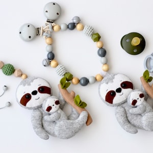 Set Stroller chain &quot;Sloth&quot; and/or Maxi Cosy &quot;Sloth&quot;