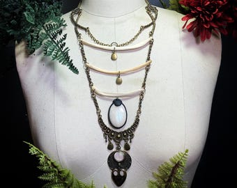 Ketting van been | Bever/coyote-ketting van ribbot en belomoriet | gotische ketting | sieraden van been | ren faire sieraden