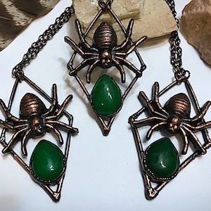 Copper spider and jade pendant necklace