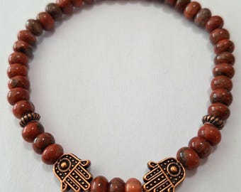 Pulsera Hamsa 'Protectora', elástica, piedras preciosas de jaspe rojo, cuentas de 6 mm, pulsera para hombre, pulsera para mujer, menos de 20