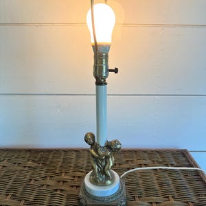 Vintage Brass & Marble Hugging Cherubs Hollywood Regency Table Lamp MCM Tabletop Art Deco Baby Babies Angels Gold White