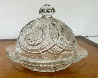 Vintage LE Smith Glass Clear Round Covered Butter Cheese Saver Dish, Starburst Hobster Cane