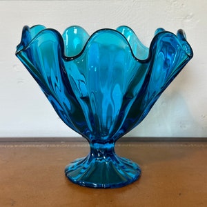 Vintage L.E. Smith Peacock Blue Handkerchief Pedestal Vase Bowl MCM Art Glass