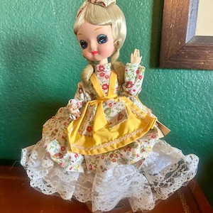 Big Eyes Figures - Etsy