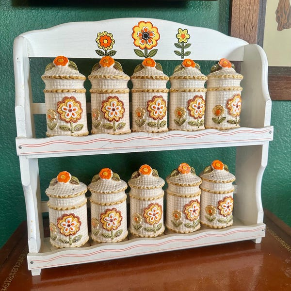 Vintage 70s Flower Basket Weave Spice Rack 10 Ceramic Jars Orange Yellow Kitschy Wooden Wall Hanging