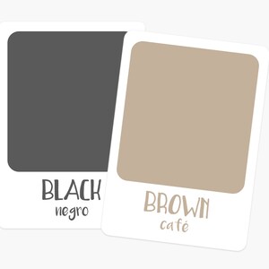 K&ouml;nnte beinhalten: Zwei Farbmuster, eines schwarz mit dem Text "BLACK negro" und eines braun mit dem Text "BROWN caf&eacute;".