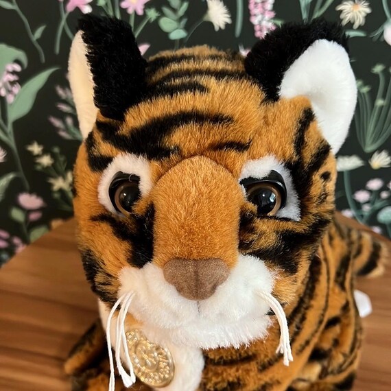 VINTAGE Tiger Plush Collectors Choice Soft & Cuddly Dan Dee