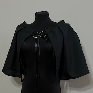 Schwarzes kurzes Cape, doppeltes Lagen Cape, Cape, Wikinger, Hexer, Fantasy, Folk
