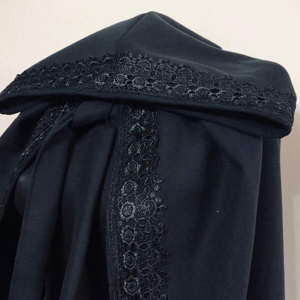 Black Wool Hooded Cloak with Lace, Wool Hooded Coat Lace, Halloween Cape, Wool Hooded Cape, Medieval Cape, Autumn Cloak