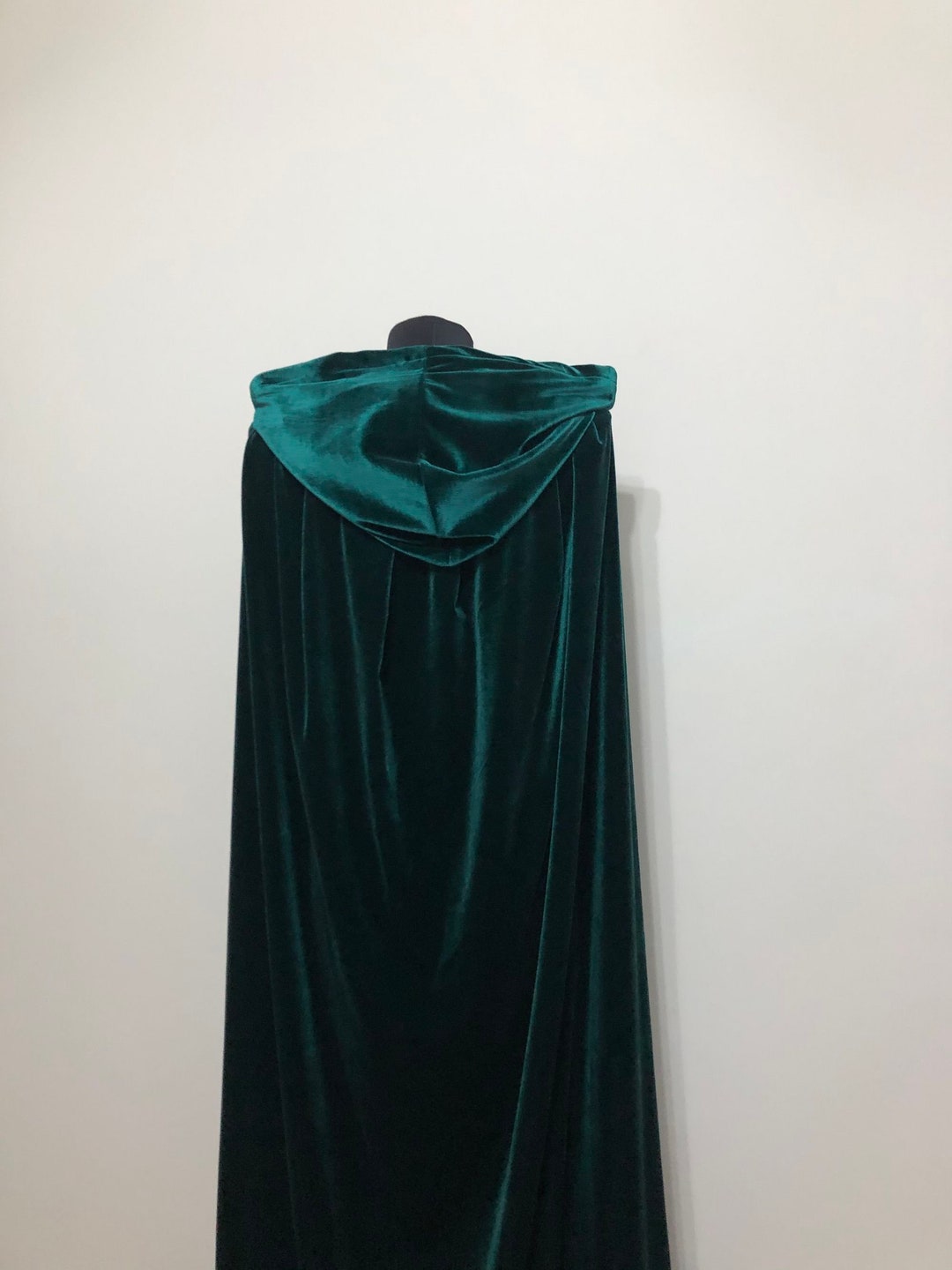 Grogram Cloak Green Velvet Cloak _ Cloak Definition & Meaning – BMTH