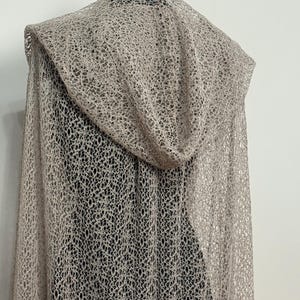 Cape à capuche toile beige, Cape à capuche d&#39;Halloween en dentelle, Cape à capuche pour mariage, Cape de théâtre, Cape de cosplay, Cape Renaissance