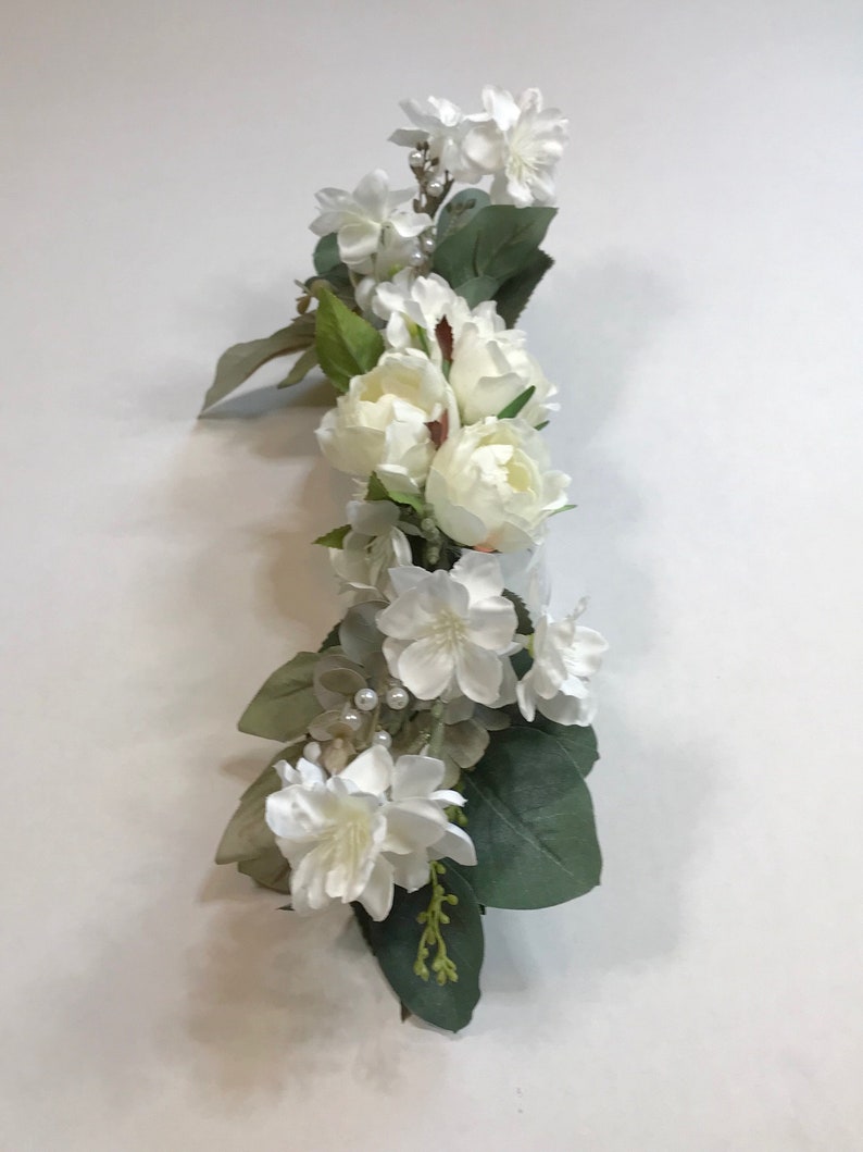Silk Flower Comb Quinceanera Comb Gorgeous Wedding Comb Floral Comb Hair Comb Bridal Hair Boho Flower Comb White Flower Comb